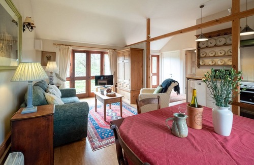 Theberton Cottage | The Stables, Theberton - sleeps 2 guests in 1 bedroom