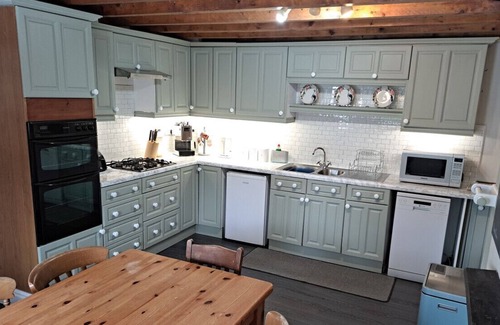 Corwen House | The Stables - Two Bedroom House, Sleeps 5