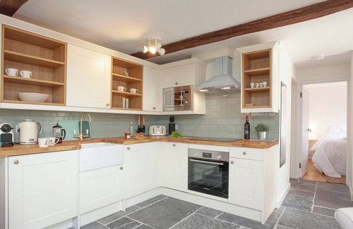 Clearbrook Cottage | The Stables - UK32685