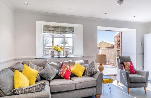 Thelbridge Apartment | The Stables - Uk49089