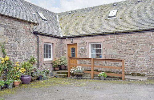 Balfron Cottage | The Stables - UK5532