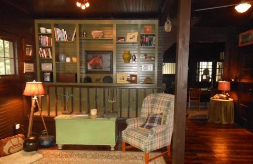 Lincoln Park House | The Stables