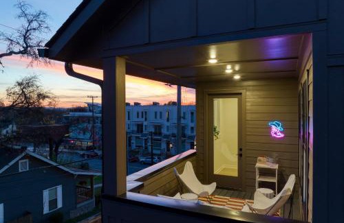 McFerrin Park House | The Stage by AvantStay Chic 4BDR w Covered Balcony Modern Newly Built