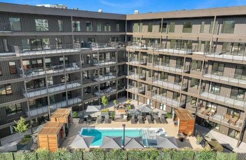 Downtown Nashville House | The Stage in Downtown Nashville by Nautical Properties
