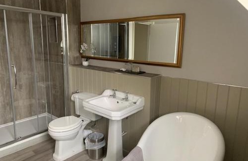 Pathhead Hotel | The Stair Arms Hotel