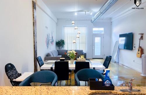 Downtown Memphis Apartment | The Stallion #104 - Brand New Modern Spacious Loft with Patio - Walkable to attractions