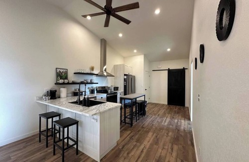 Polson House | The Stallion’s Stay