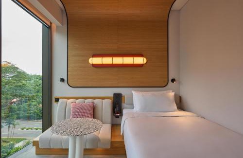 Orchard Hotel | The Standard, Singapore