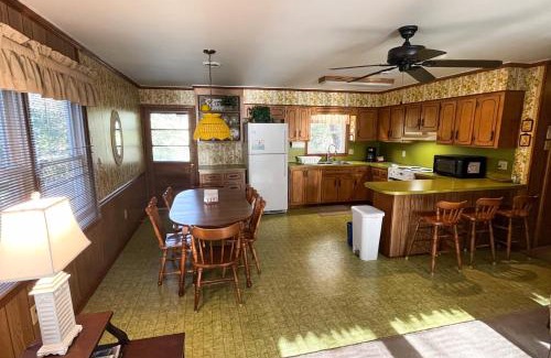 Emerald Isle House | The Stanley Cottage