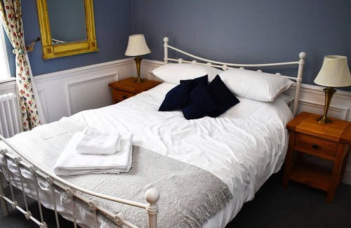 East Dean Bed & Breakfast | The Star & Garter