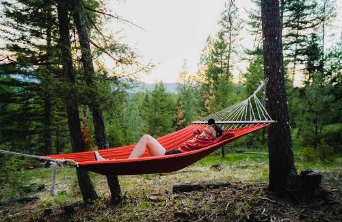 Missoula House | The Stargazer A-frame Cabin with Mtn View, Hot Tub