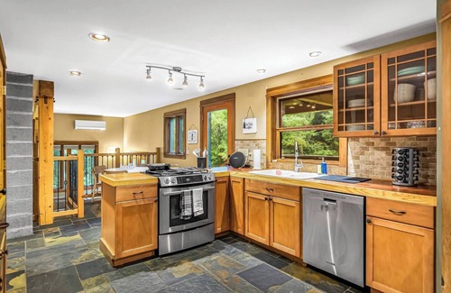 Eden House | The Stargazer at Lake Eden
