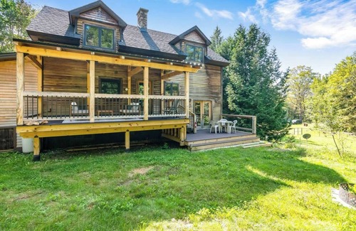Eden House | The Stargazer at Lake Eden