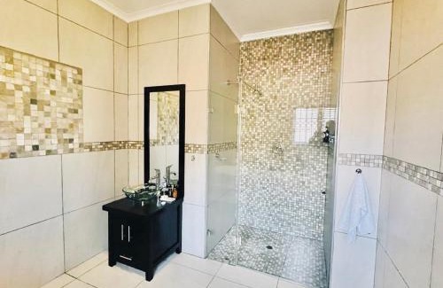 Msukaligwa House | The Stella Guest House & Spa