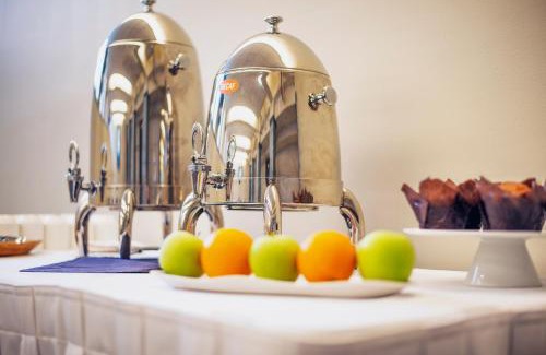 Downtown Kenosha Hotel | The Stella Hotel & Ballroom