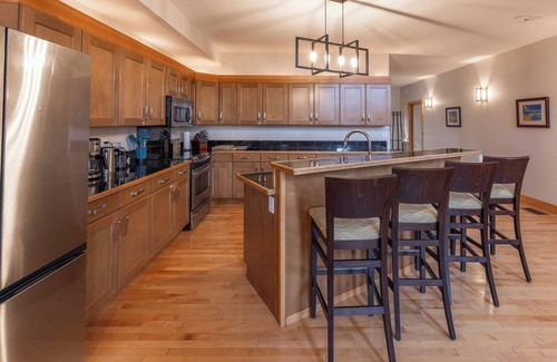 East Kootenay Cabin | The Stemwinder Solar Lodge by Simply Kimberley