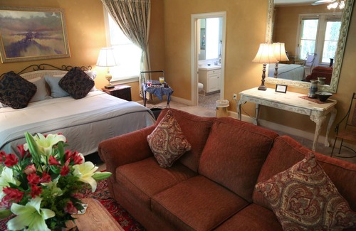 Highlands - Perkins Bed & Breakfast | The Stockade Bed and Breakfast