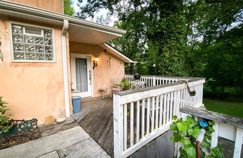 Macon Apartment | The Stone - 1Bd/1Ba Furnished Apartment - Near Lake And Bike Trails, Mercer