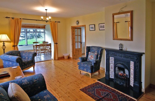 Ballydehob House | The Stone Cottage - Two Bedroom House, Sleeps 4