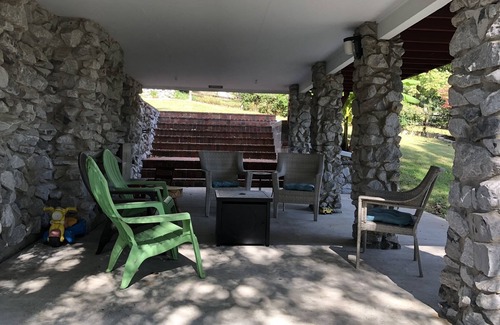 Grand Rivers House | The Stone Cottage at Grand Rivers