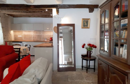 Flavigny-sur-Ozerain Cottage | THE STONE HOUSE - COMFORTABLE CHARMING HOUSE FROM THE 15TH CENTURY
