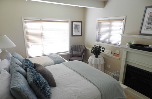 De Winton Bed & Breakfast | The Stone Gate Inn Bed & Breakfast