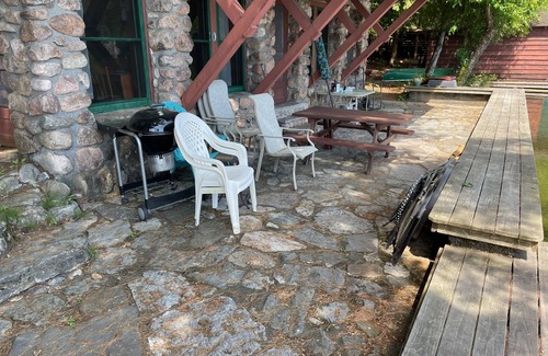 Star Lake Cottage | The Stone House: A Quiet, Sweet, Lakefront Respite