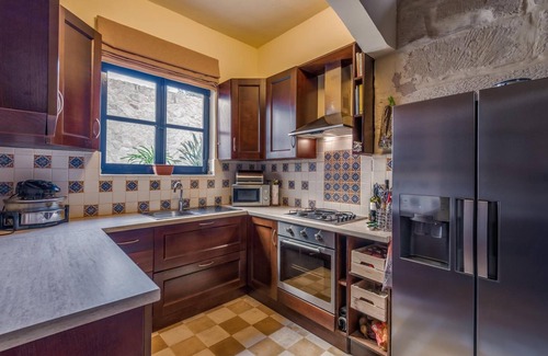 St. Julian's Bed & Breakfast | The Stone House