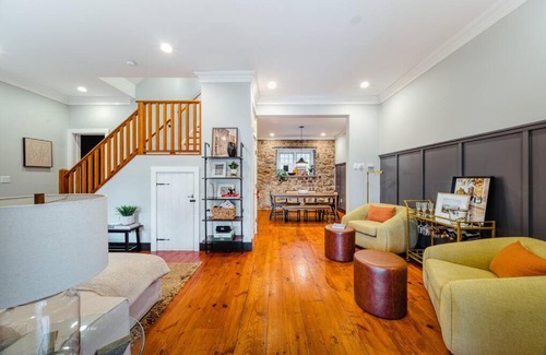 Stockton House | The Stone House on Main Street