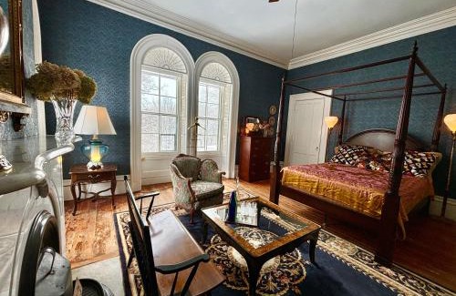 Town of Sharon House | The Stone House