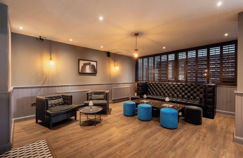 High Post Hotel | The Stones Hotel