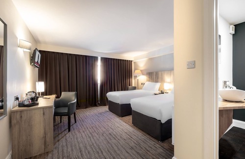 High Post Hotel | The Stones Hotel