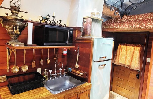 Mesilla Park House | The Stranded Time Traveler; a timeless experience in a very convenient location!