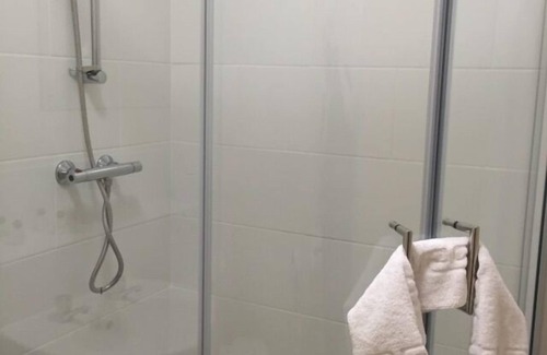 Meriden Hotel | The Strawberry Bank