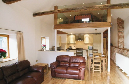 Norwich Cottage | The Street Farm Barn