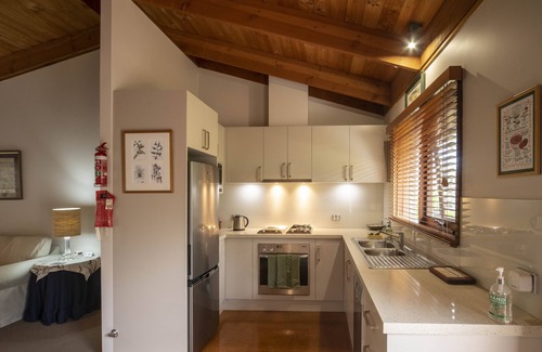 Armidale Apartment | "The Studio" Armidale