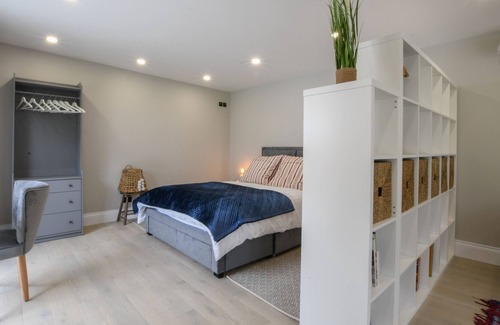 Eyke Cabin | THE STUDIO AT THE CURATAGE, BROMESWELL, pet friendly in Woodbridge