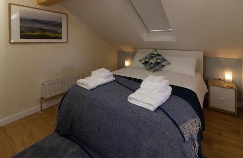 Cheddar Apartment | The Studio Cheddar - With Wood Fired Hot Tub, Near Cheddar Gorge