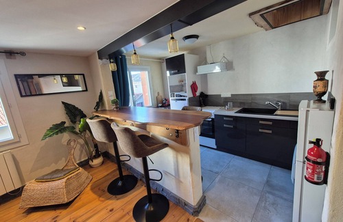 Laragne-Monteglin Apartment | The Studio - Duplex. Fully equipped, ideally located for shopping and tourism.