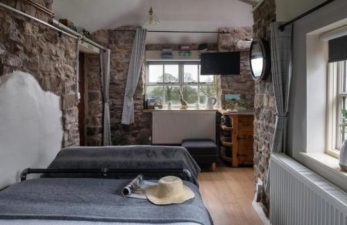 Longnor Apartment | The Studio in the Garden by Hillend Cottages