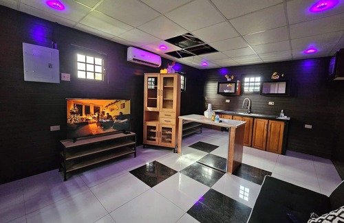 Claxton Bay Apartment | The Studio of Praise