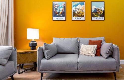 Tillicoultry Apartment | The Stylish 3-Bedroom Maisonette Retreat