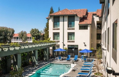 Santa Clara House | The stylish, sophisticated architecture and warm Rooms for you !