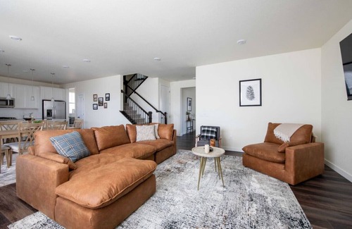 Brighton House | The Stylish Stay | Chic Newly Built Retreat