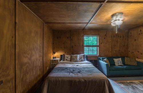 Garfield Bed & Breakfast | The Sugar Creek Retreat