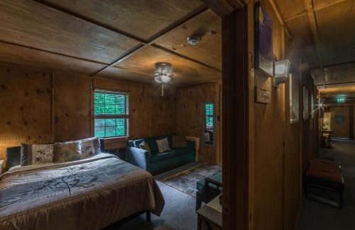 Garfield Bed & Breakfast | The Sugar Creek Retreat