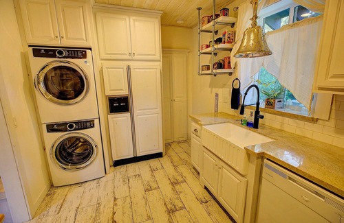 Big Bear Hotel | THE Suite #2502