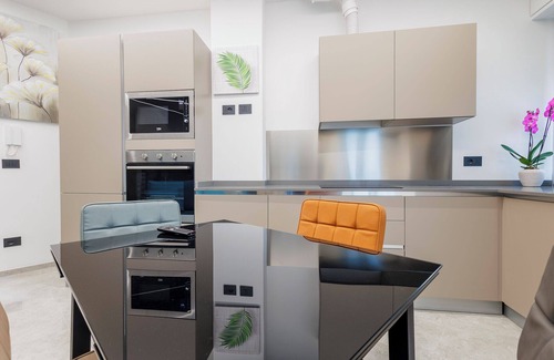 Borgo San Dalmazzo Apartment | The Suite in the Borgo