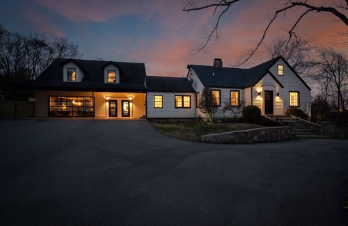 Nolensville House | The Suite Retreat Urban Loft