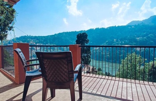 Mallital Bed & Breakfast | The Sukoon Lake view BnB